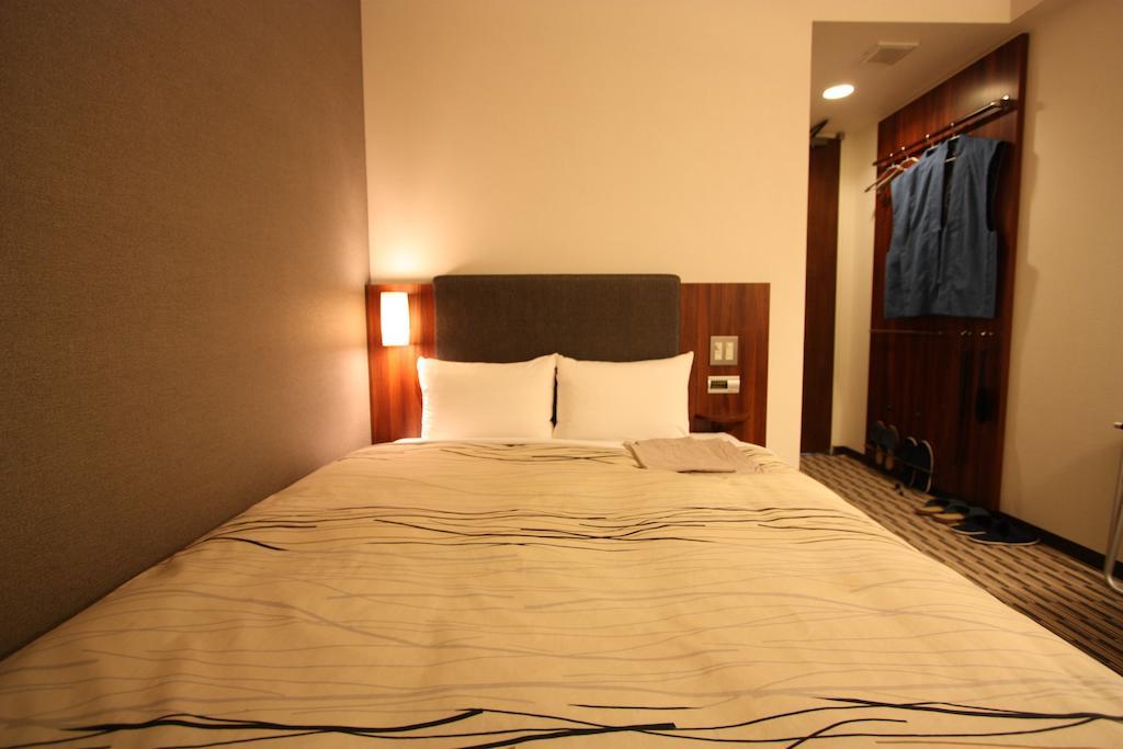 Uozu Manten Hotel Ekimae Rom bilde