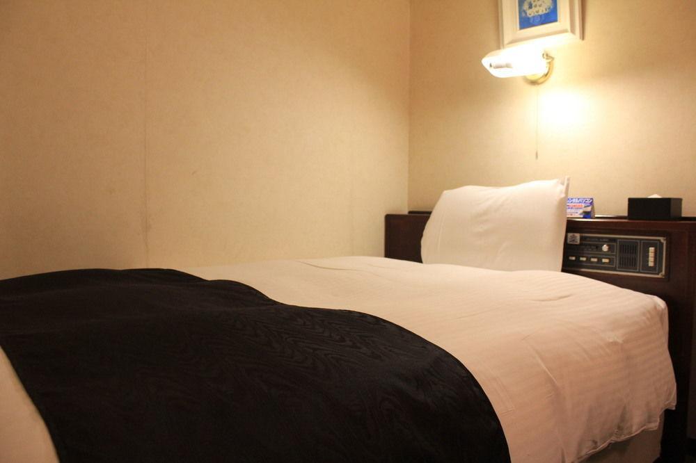 Uozu Manten Hotel Ekimae Eksteriør bilde