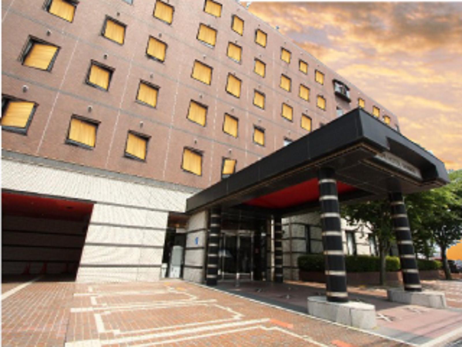 Uozu Manten Hotel Ekimae Eksteriør bilde
