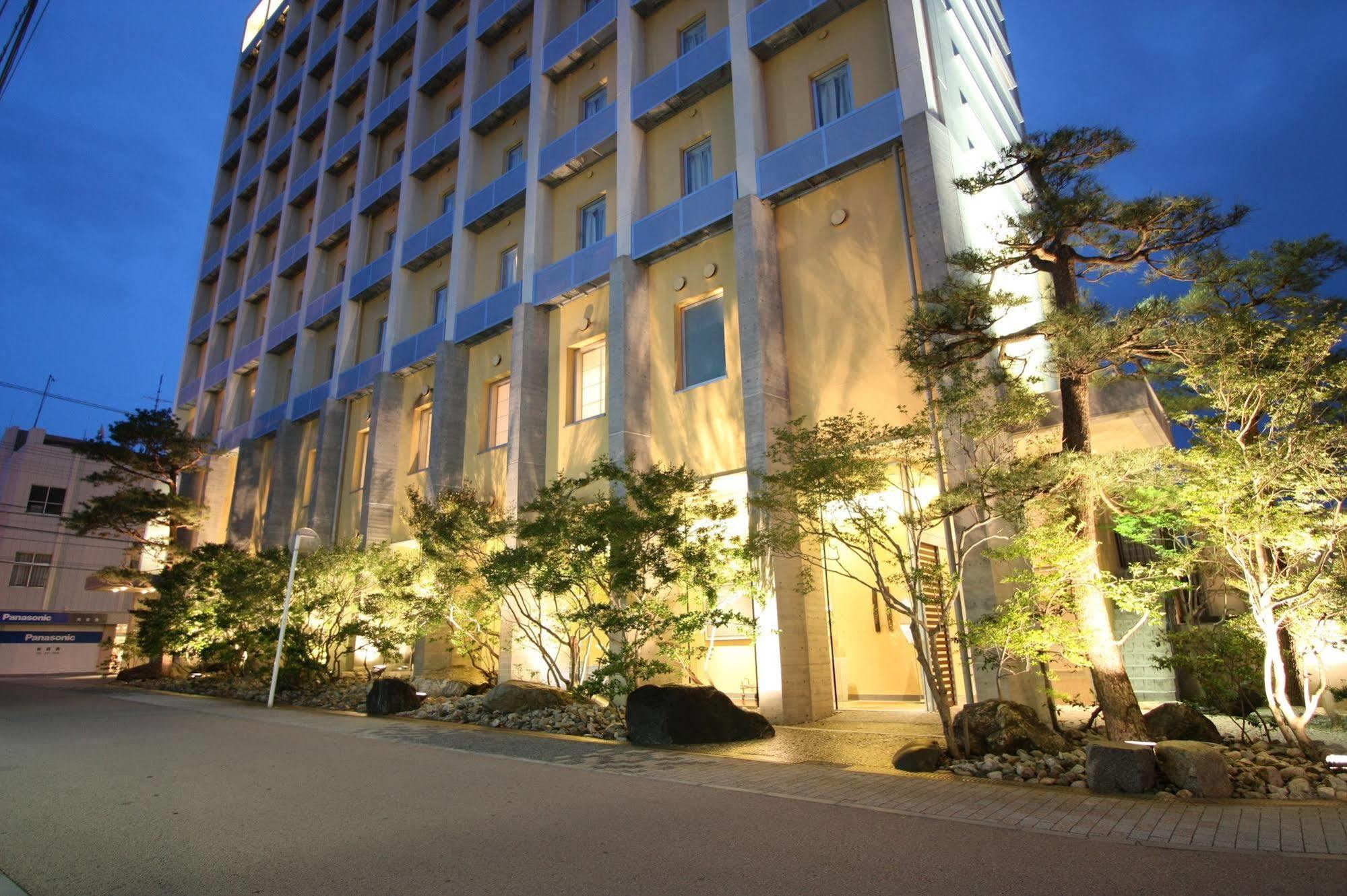 Uozu Manten Hotel Ekimae Eksteriør bilde
